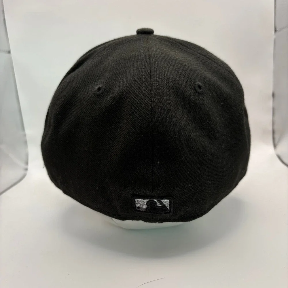 Vintage Style New Era New York Yankees MLB Fitted Hat Black 59FIFTY Size 7 1/4 - Picture 3 of 6
